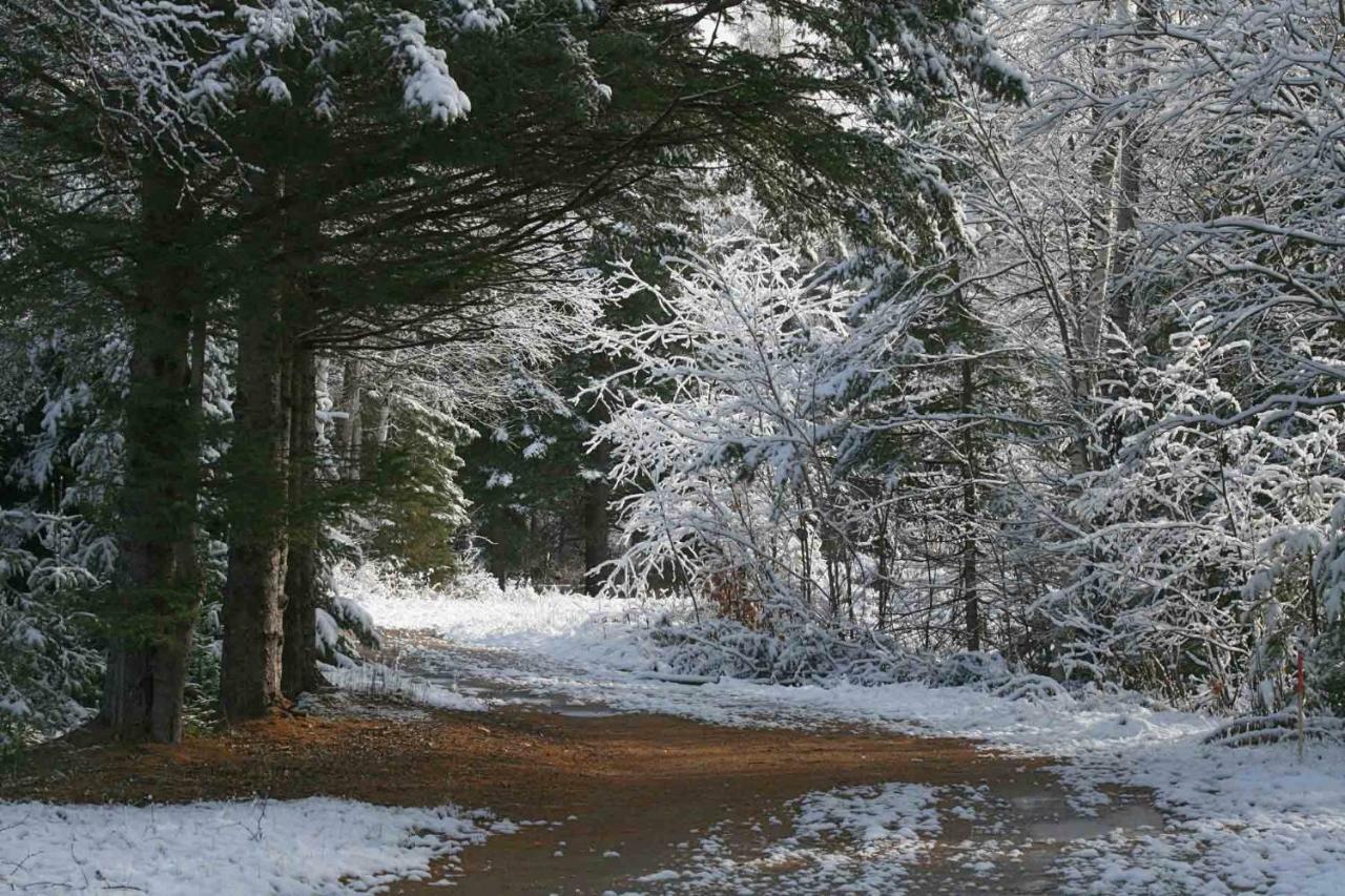 Les Cabanes Du Trappeur Wentworth-Nord Bagian luar foto